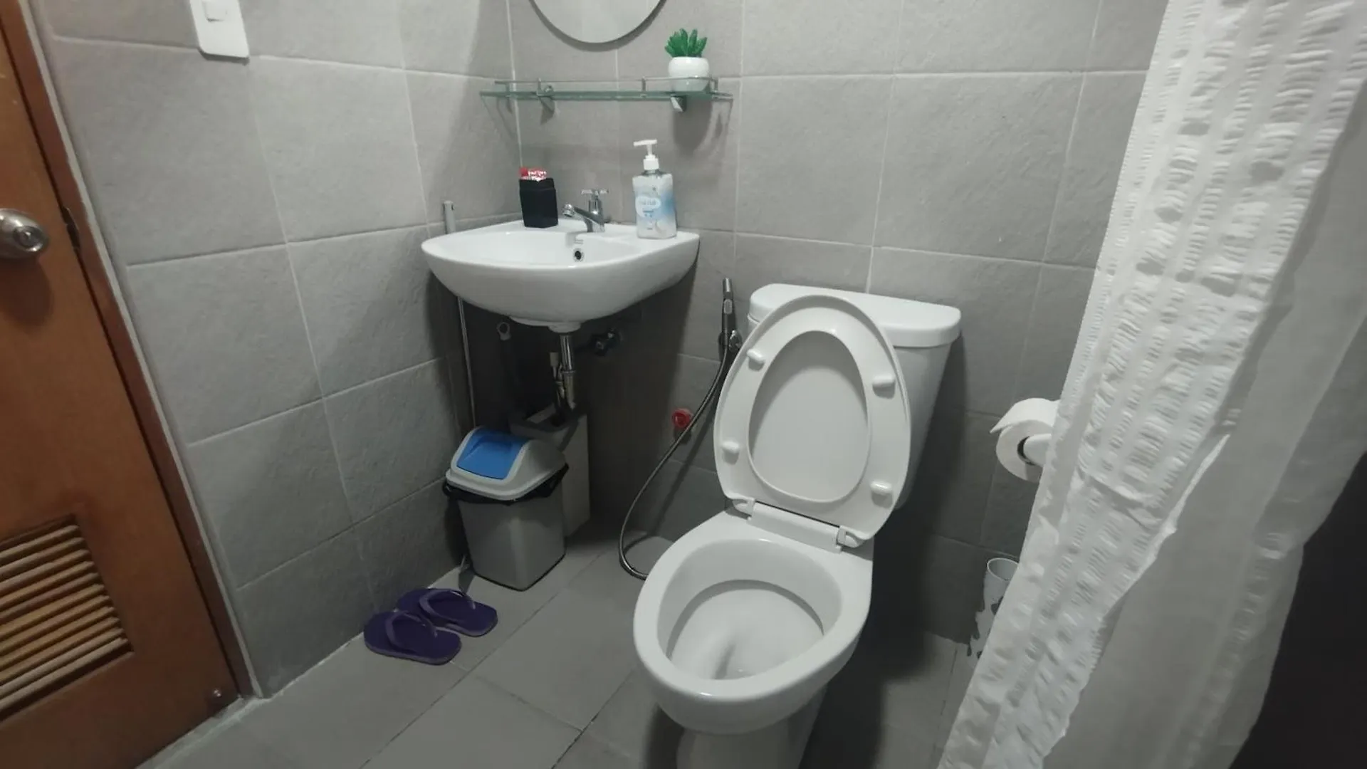Lägenhetshotell Cozy Studio Condo At Mesatierra Garden Residences Davao City Filippinerna