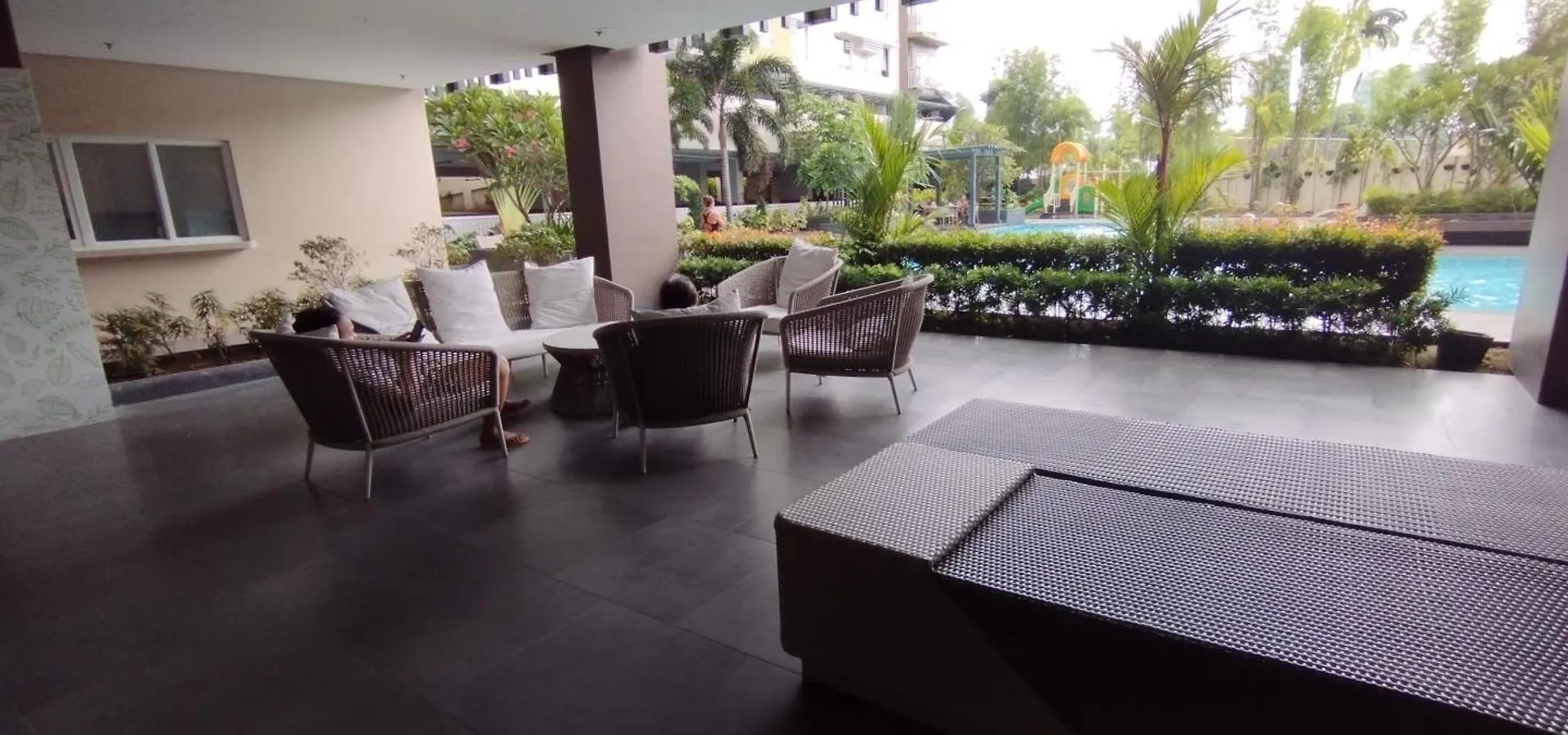 Cozy Studio Condo At Mesatierra Garden Residences Davao City 0*,