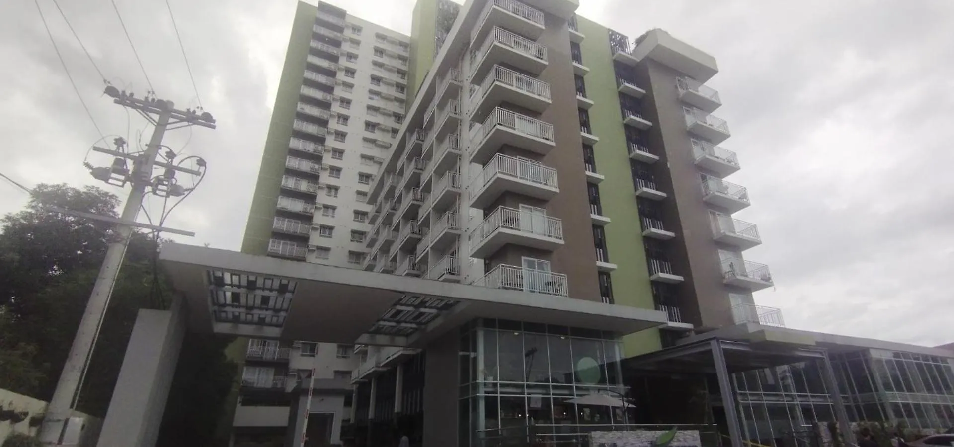 Cozy Studio Condo At Mesatierra Garden Residences Davao City